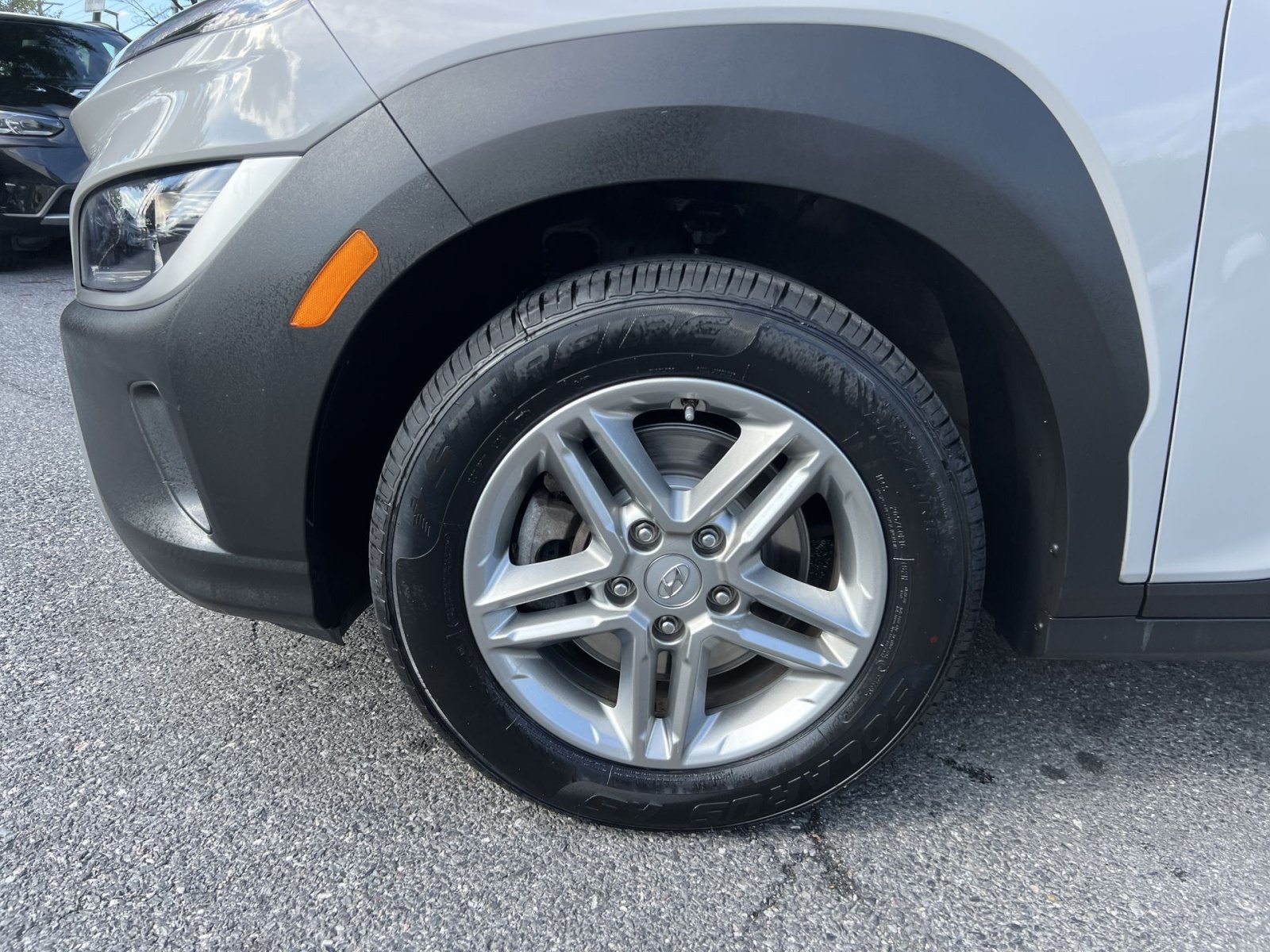 Used 2023 Hyundai Kona SE AWD/4WD image 12