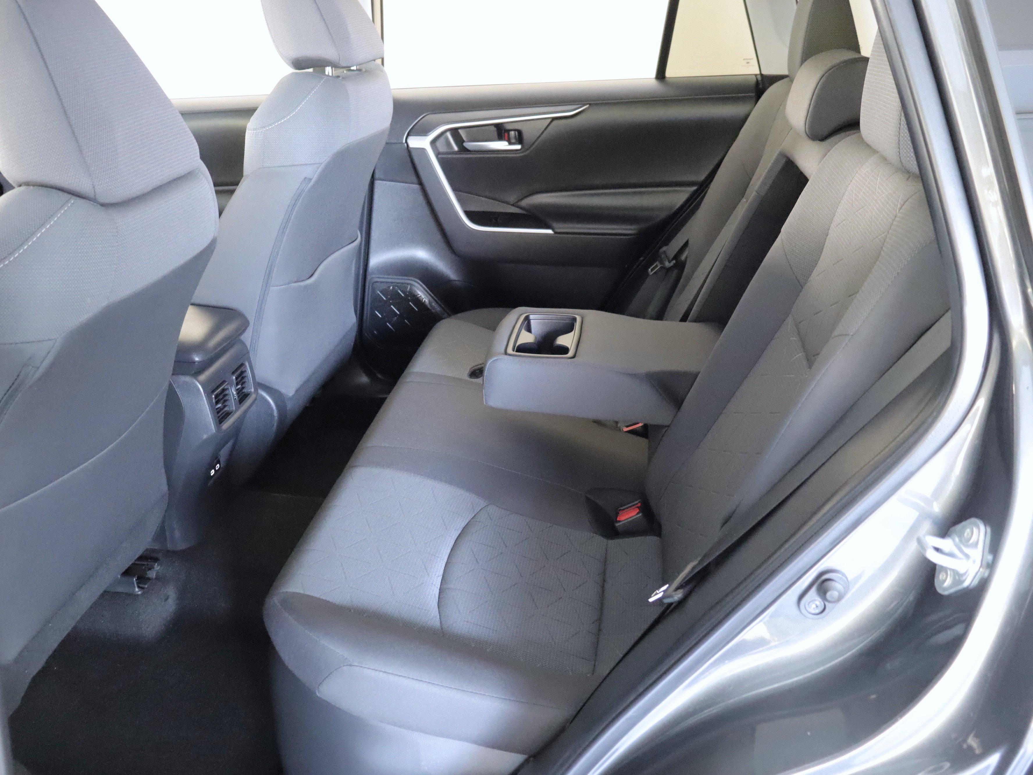Used 2023 Toyota RAV4 XLE w/ Convenience Package AWD/4WD image 9