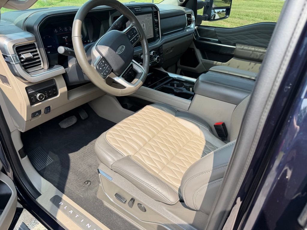 Used 2025 Ford F450 Platinum w/ Platinum Plus Package AWD/4WD image 23