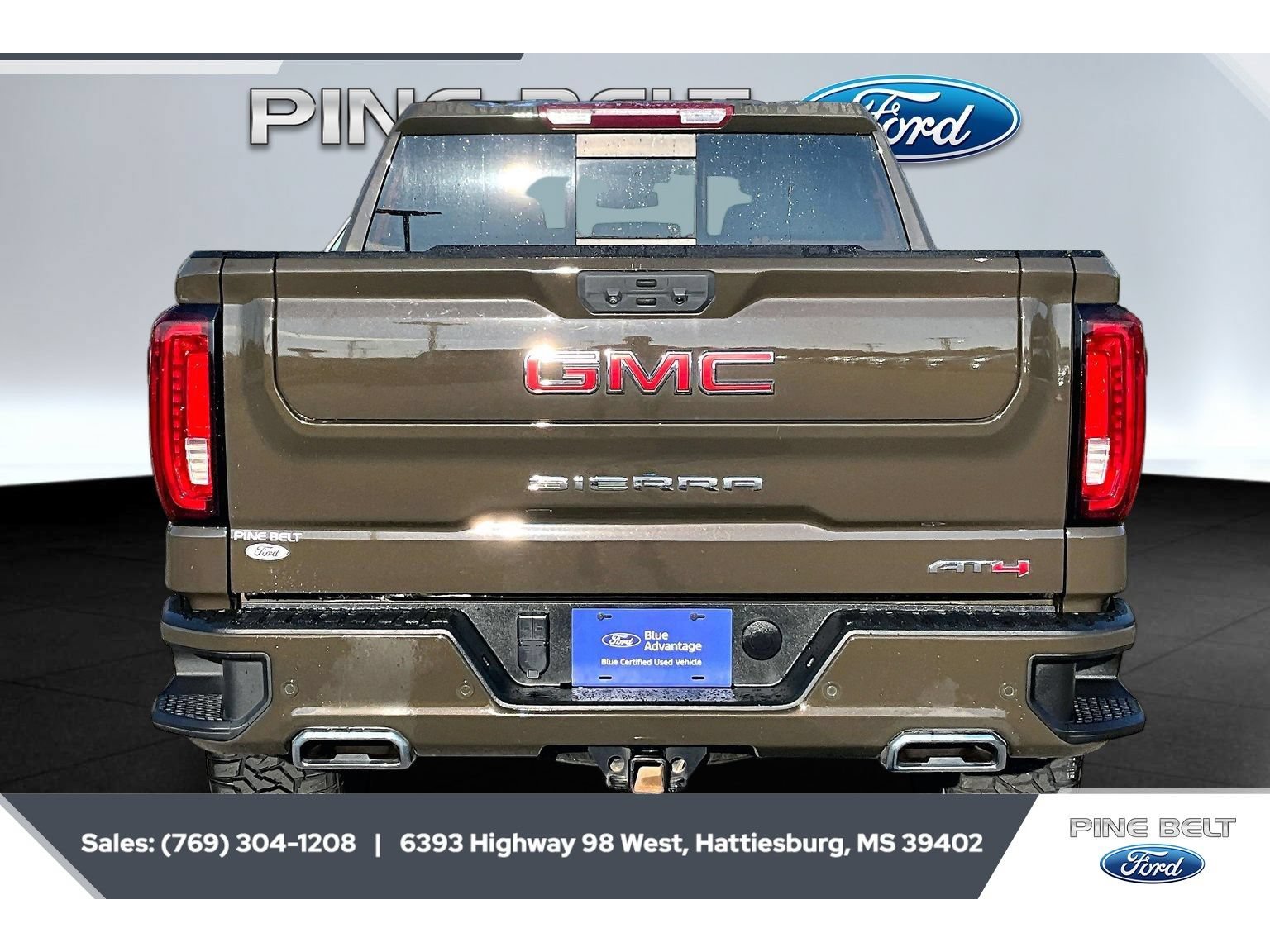 Used 2023 GMC Sierra 1500 AT4 w/ AT4 Premium Package AWD/4WD image 4