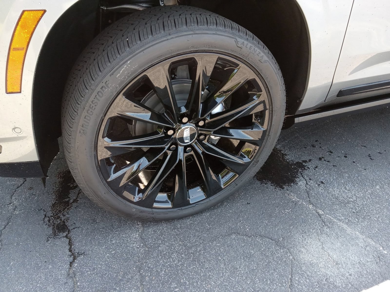 New 2026 Cadillac Escalade Platinum Sport w/ LPO, ONYX Package AWD/4WD image 6