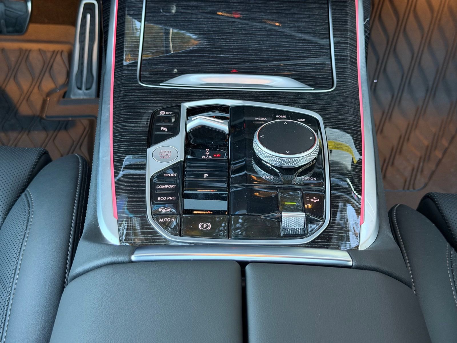 New 2026 BMW X7 xDrive40i w/ M Sport Package image 19