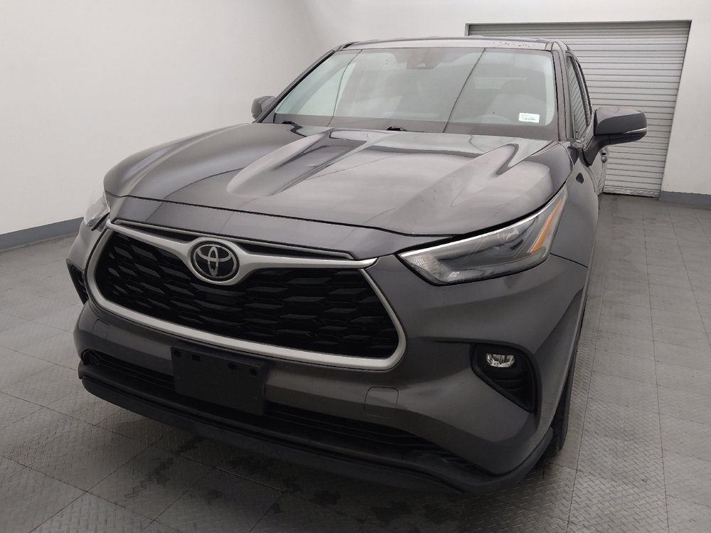 Used 2022 Toyota Highlander LE image 15