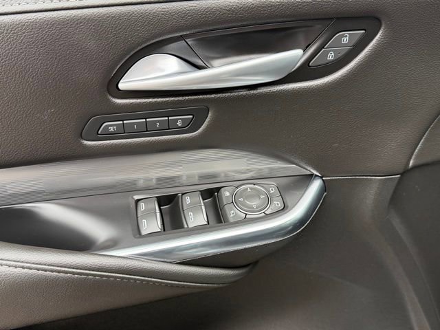 Used 2025 Cadillac XT4 Premium Luxury image 27