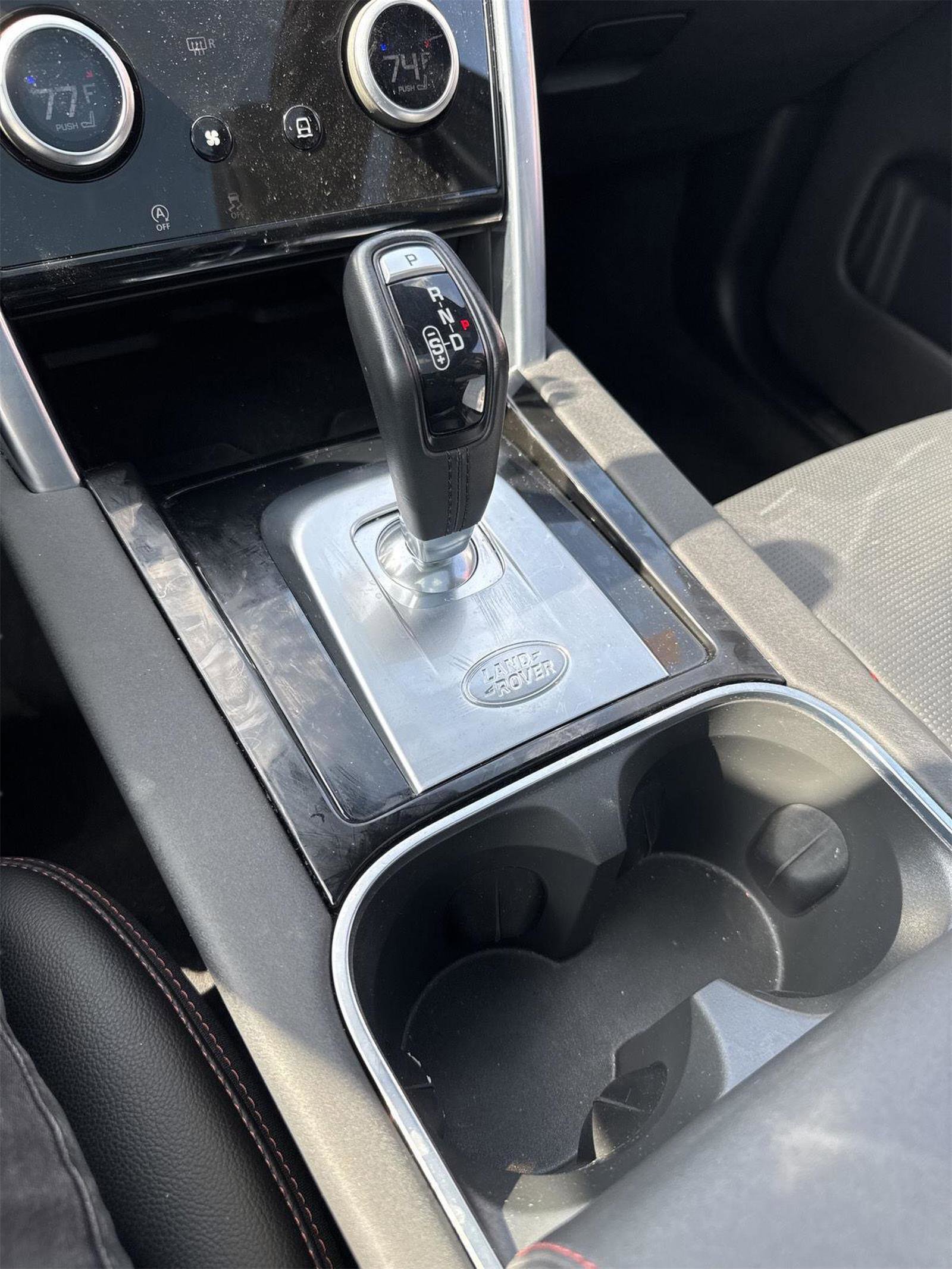 Used 2023 Land Rover Discovery Sport SE R-Dynamic image 26