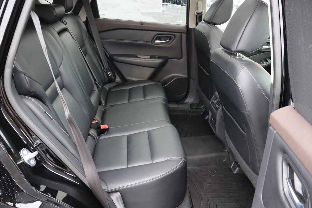 Used 2022 Nissan Rogue SL w/ SL Premium Package image 24