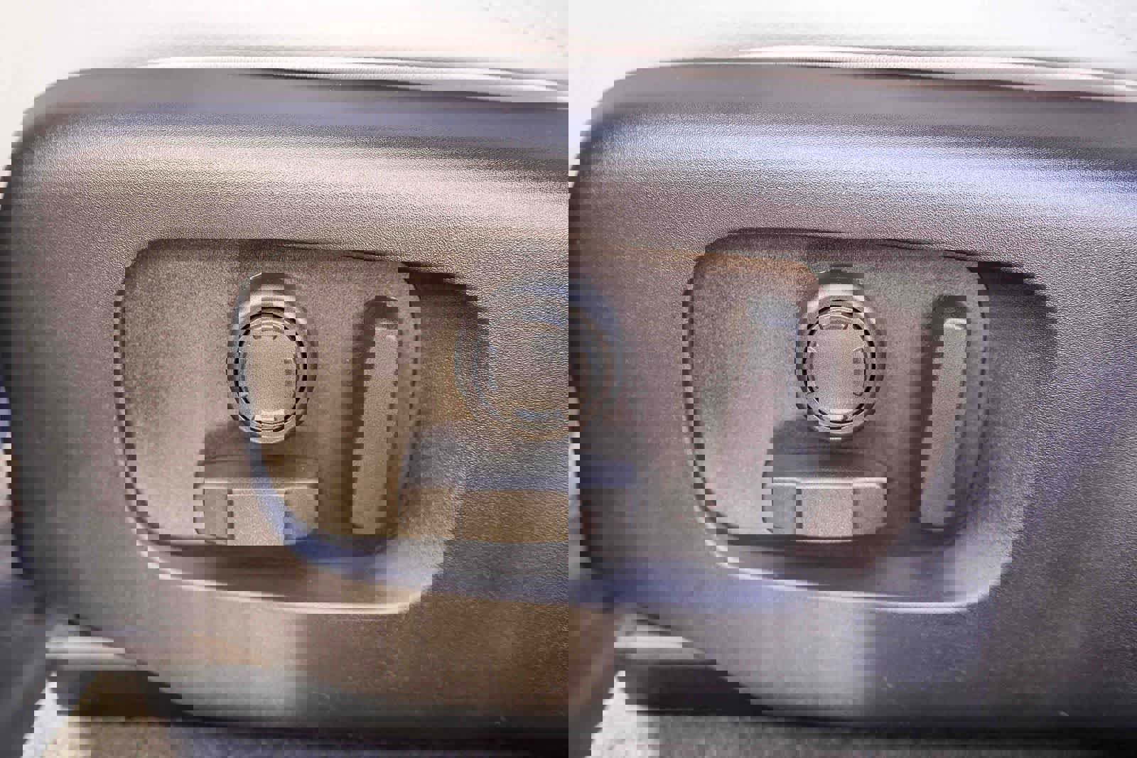 New 2026 Land Rover Range Rover Velar Dynamic SE image 18