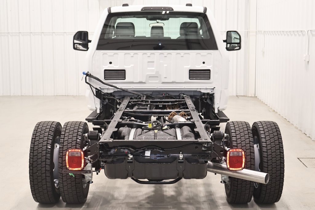 New 2026 Ford F550 4x4 Regular Cab Super Duty image 7