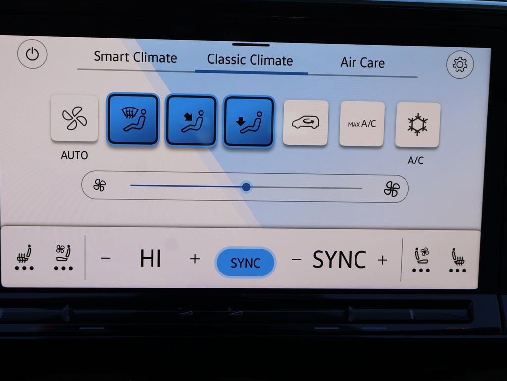 New 2026 Volkswagen Atlas Cross Sport SEL Premium R-Line image 28