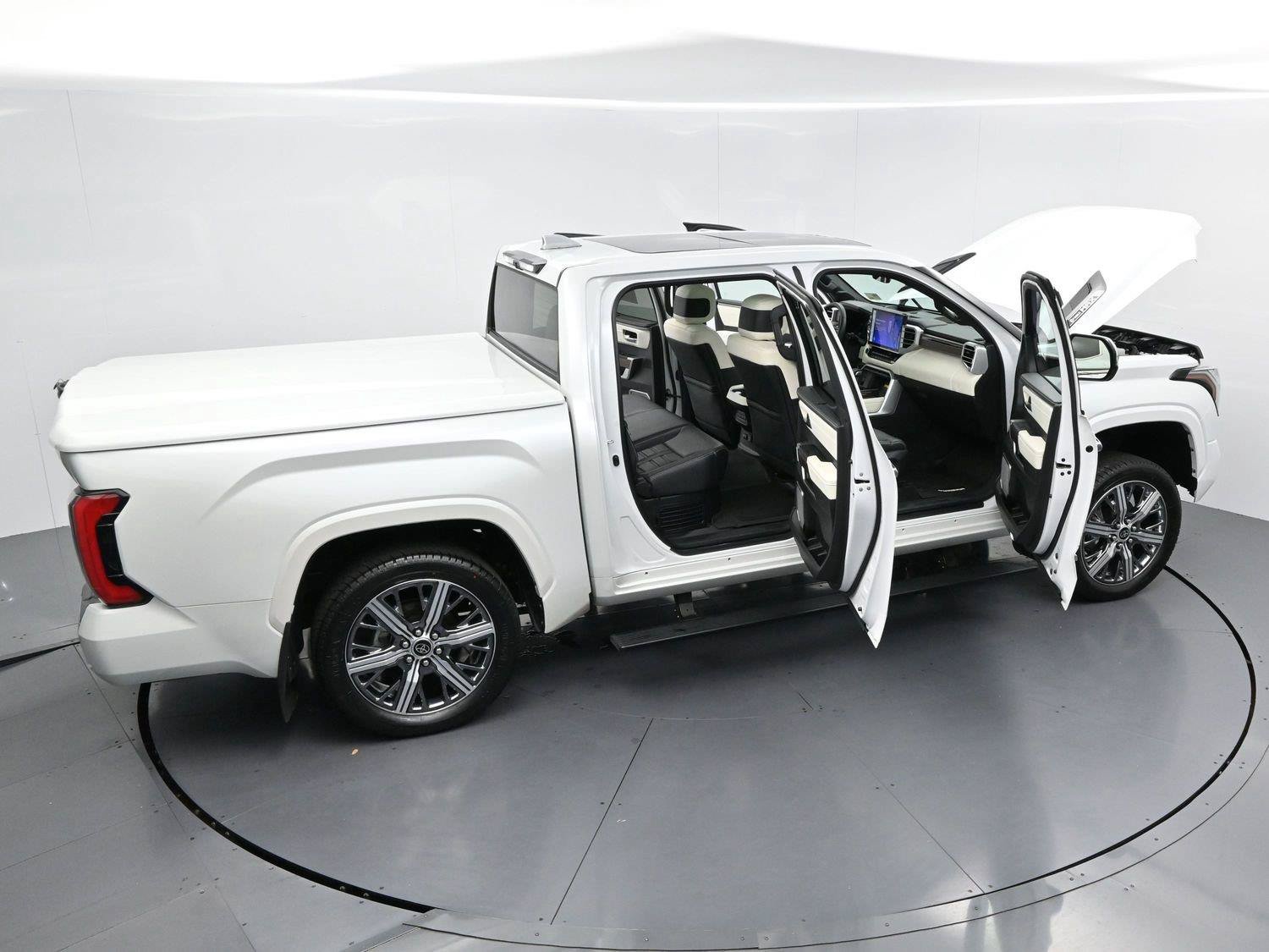 Used 2023 Toyota Tundra Capstone AWD/4WD image 41