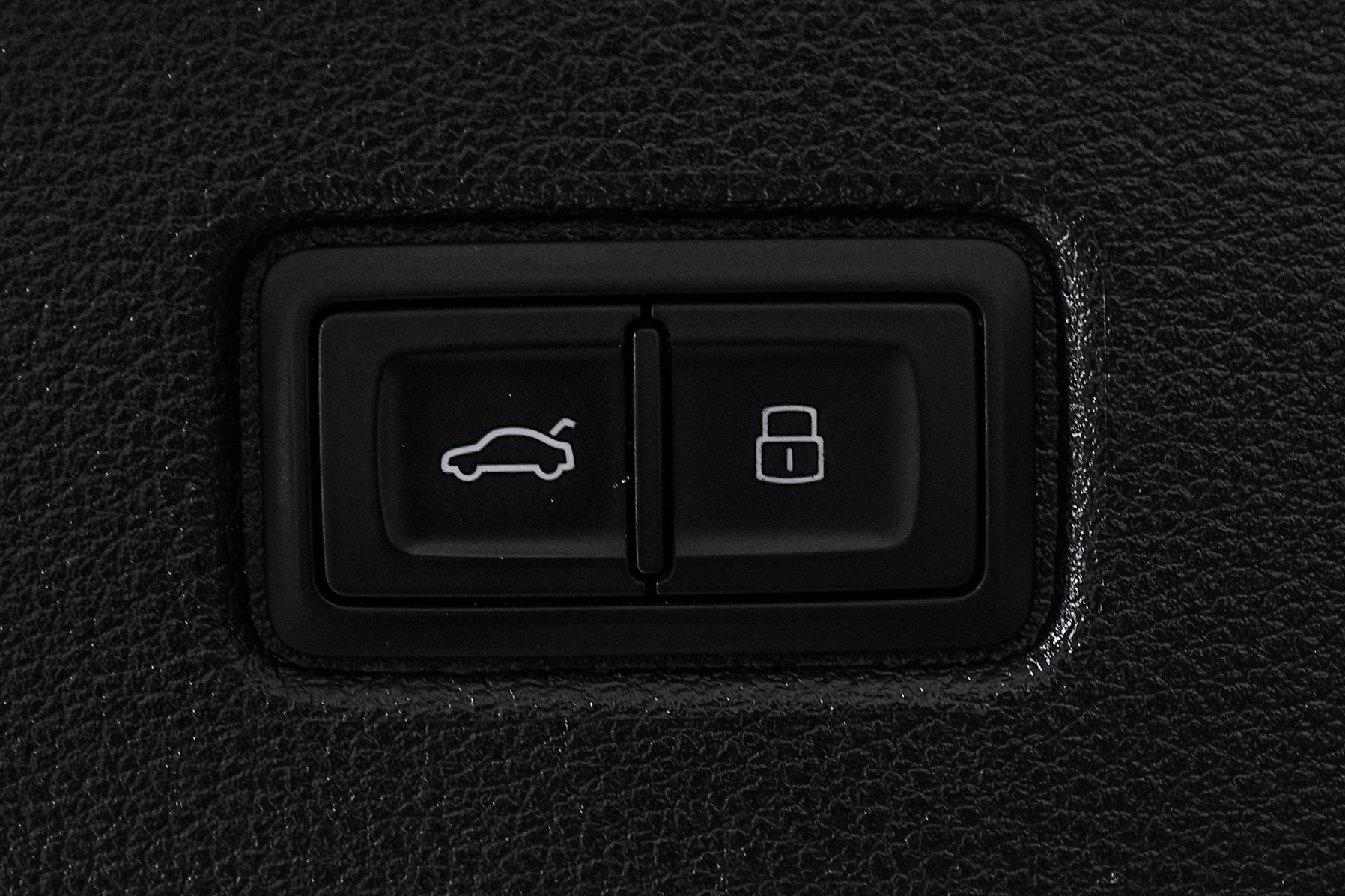 Used 2017 Audi Q7 3.0T Premium Plus w/ Premium Plus Package image 11