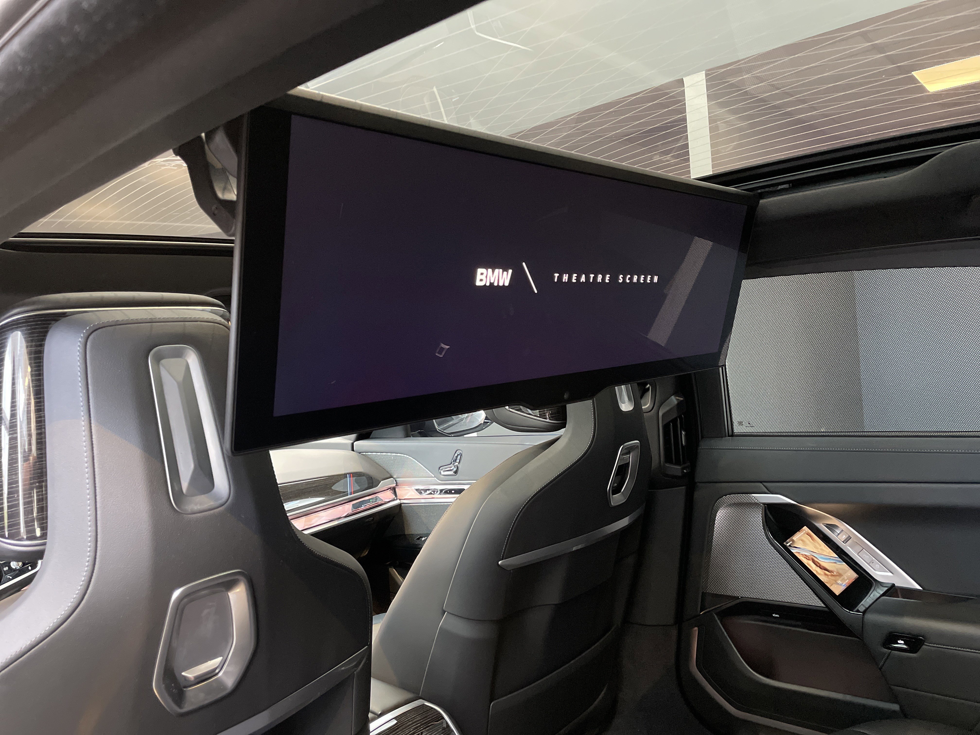 Used 2023 BMW 740i RWD image 37