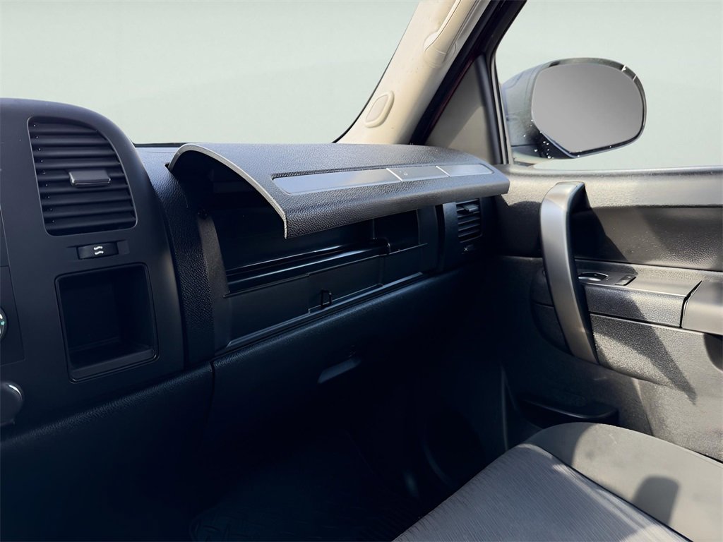 Used 2013 Chevrolet Silverado 1500 LT image 26