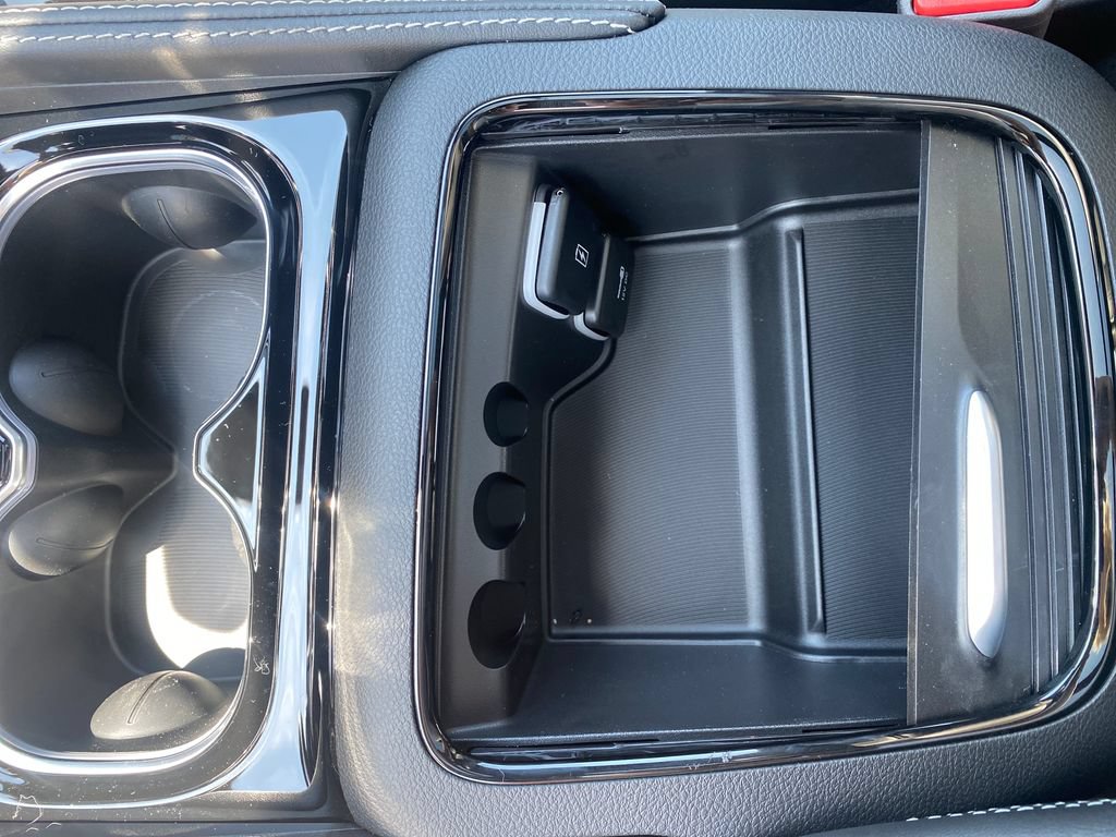 New 2027 Chrysler Pacifica Limited w/ S Appearance Package FWD image 18