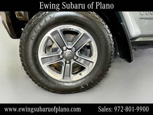 Used 2018 Jeep Wrangler Unlimited Sahara AWD/4WD image 33