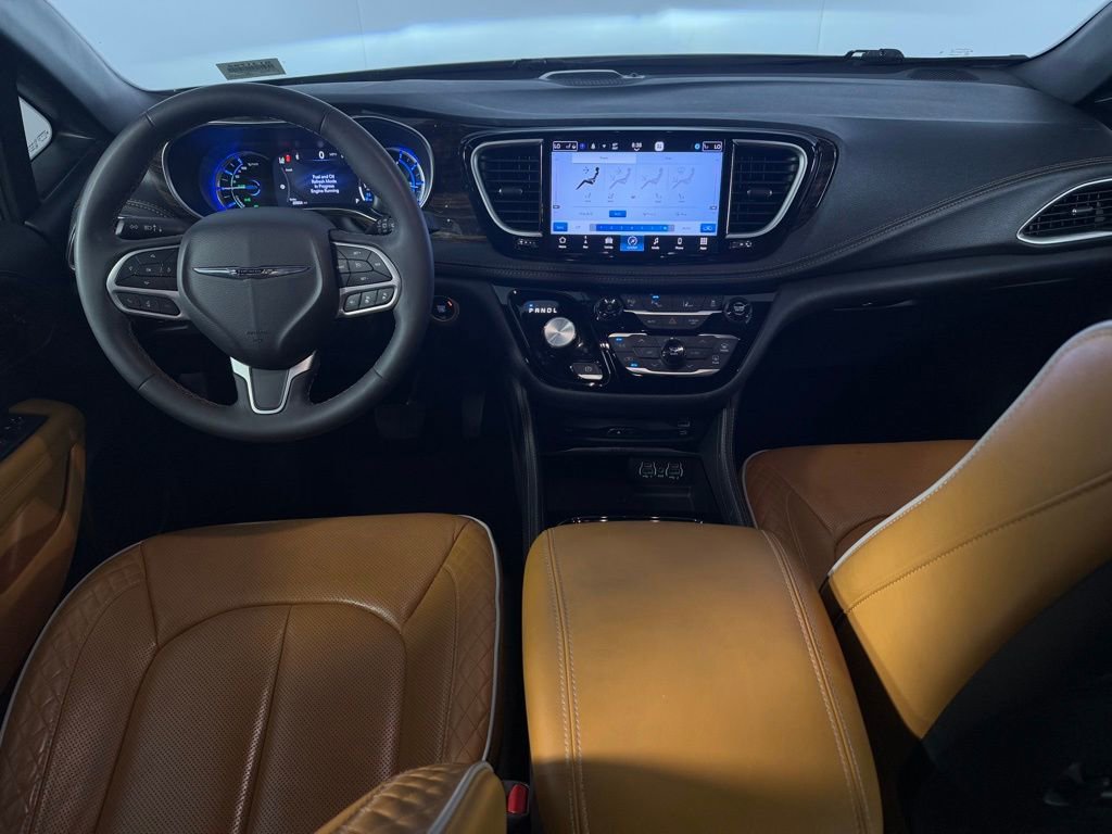 Used 2023 Chrysler Pacifica Pinnacle image 14