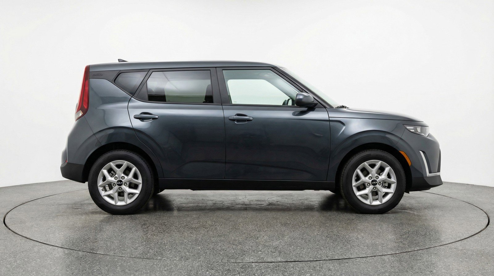 Used 2025 Kia Soul LX w/ LX Technology Package image 11
