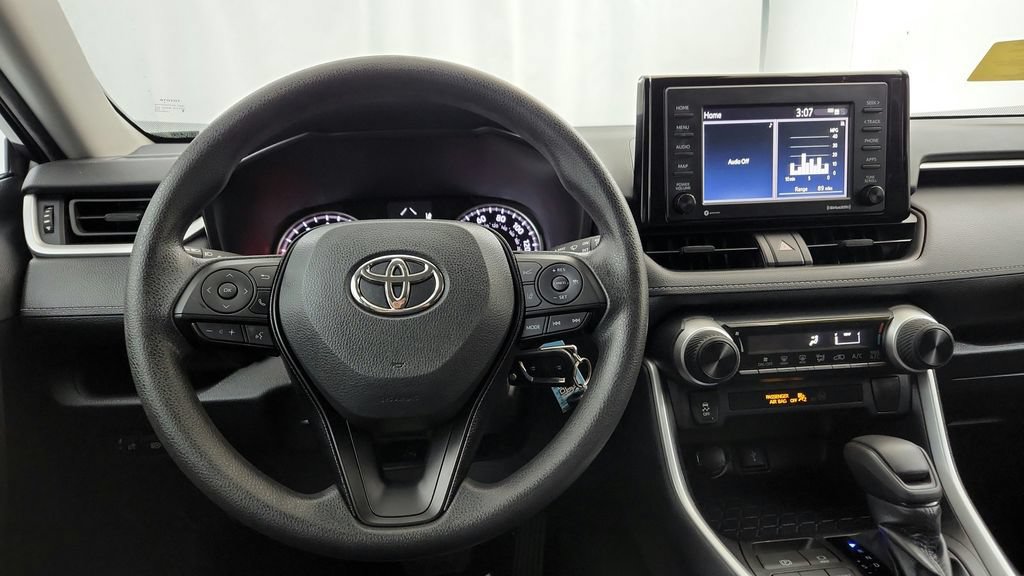 Certified 2021 Toyota RAV4 LE FWD image 27
