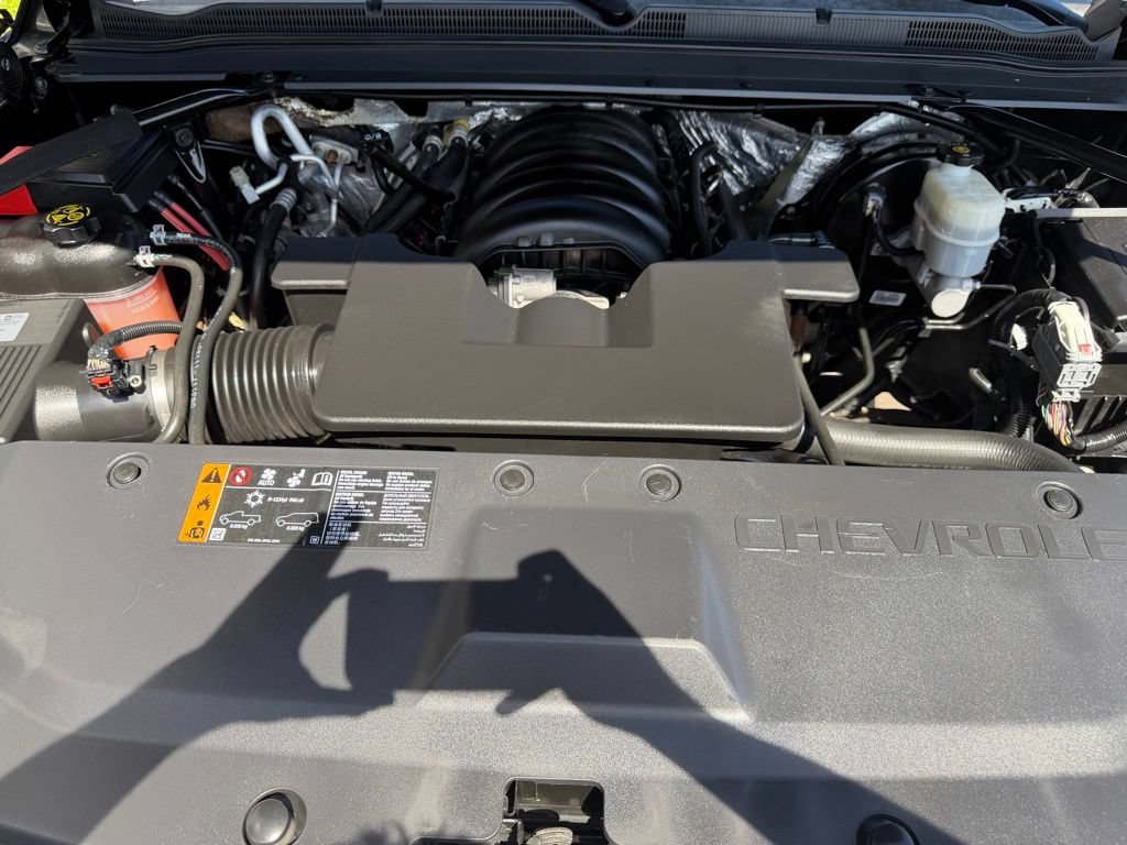 Used 2018 Chevrolet Suburban LT AWD/4WD image 7