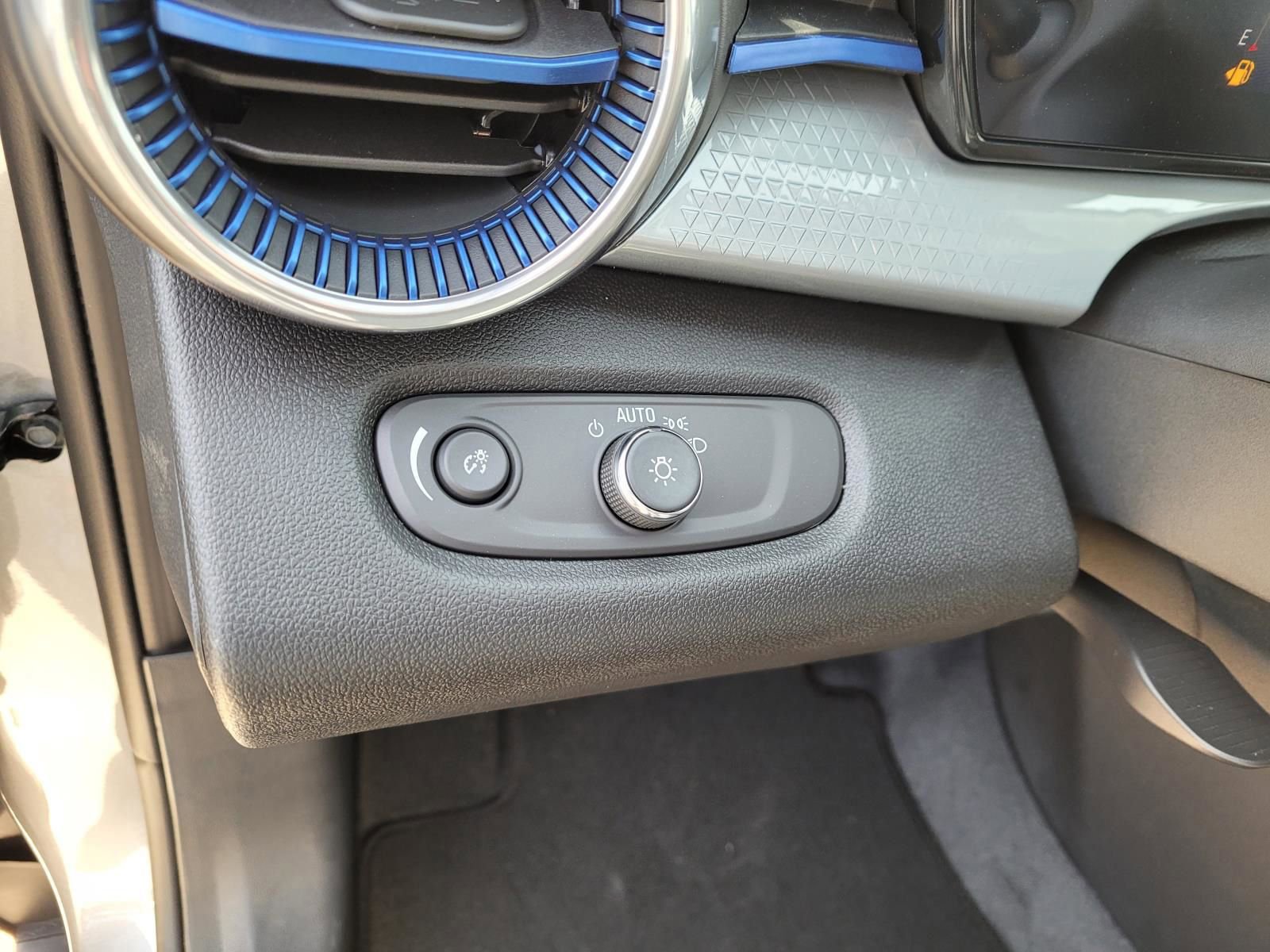 New 2026 Chevrolet Trax LT w/ Driver Confidence Package image 17