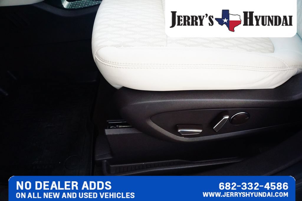 Used 2022 Lincoln Nautilus Black Label w/ Class II Trailer Tow Package AWD/4WD image 19