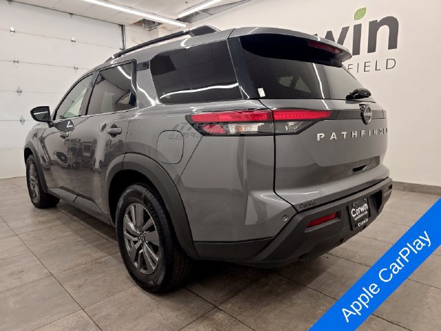 Used 2025 Nissan Pathfinder SV FWD image 3