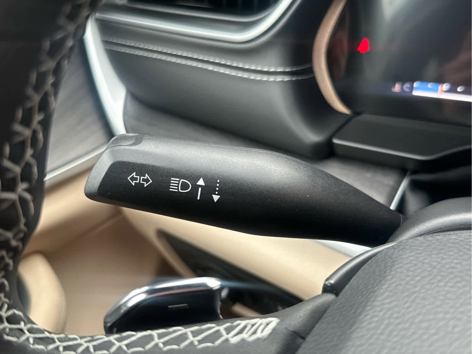 New 2025 Jeep Grand Cherokee Limited w/ Luxury Tech Group II image 44