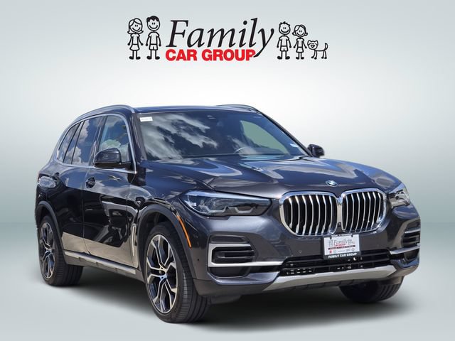 Used 2023 BMW X5 sDrive40i w/ Parking Assistance Package RWD image 2