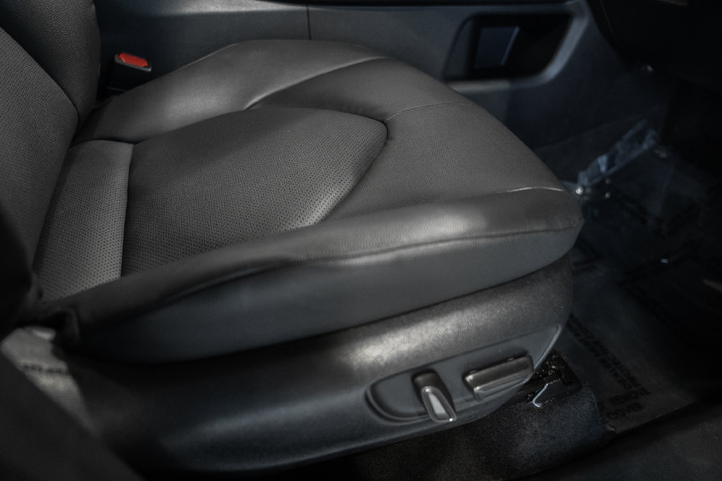 Used 2025 Toyota Grand Highlander AWD image 34