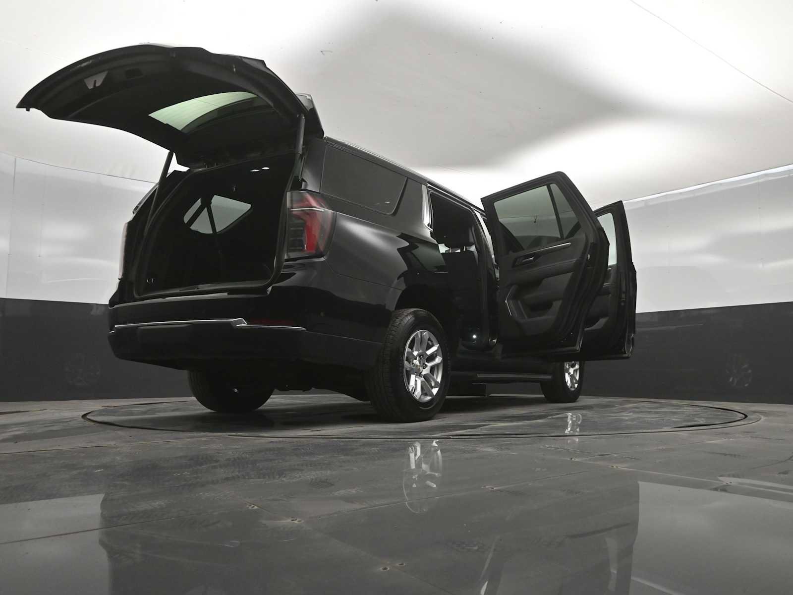 Used 2025 Chevrolet Tahoe LT AWD/4WD image 51