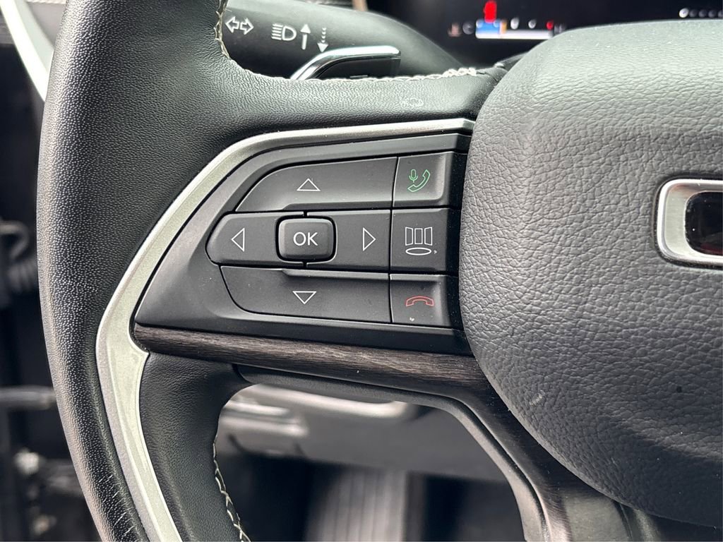 Used 2022 Jeep Grand Cherokee L Limited image 28