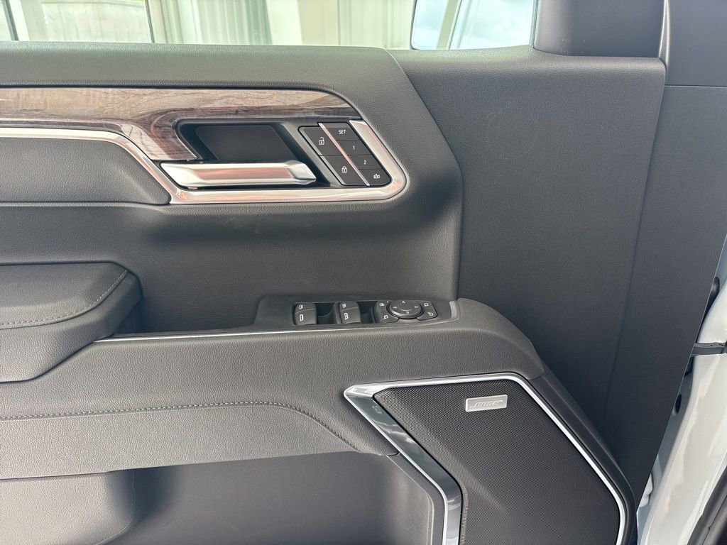 New 2026 Chevrolet Silverado 1500 LTZ w/ LTZ Premium Package AWD/4WD image 7