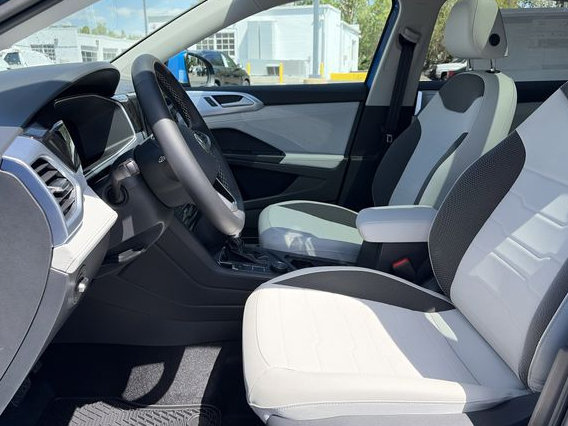 New 2026 Volkswagen Taos SE AWD/4WD image 15