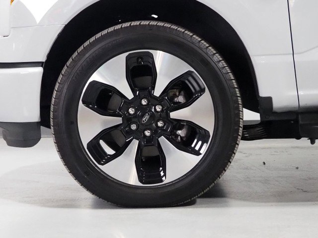 Used 2024 Ford F150 Lightning Platinum AWD/4WD image 65
