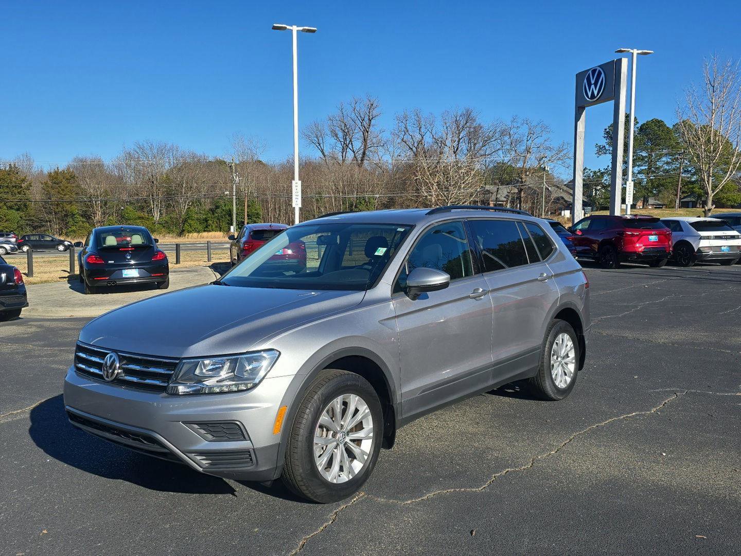 Used 2020 Volkswagen Tiguan S image 3