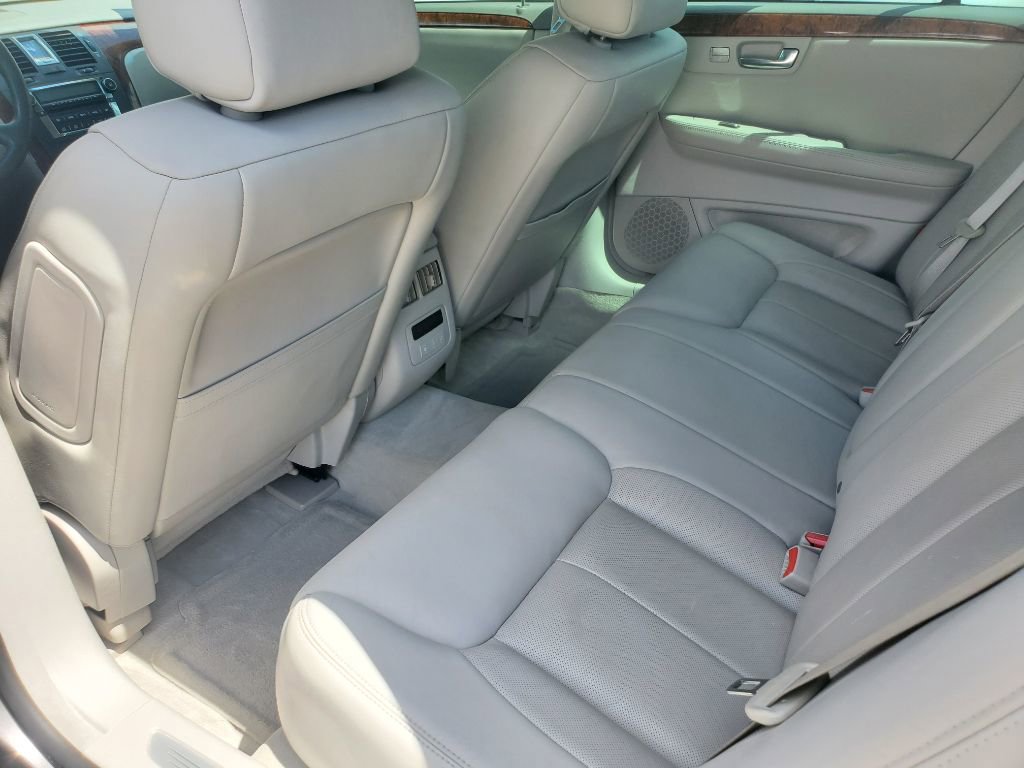 Used 2006 Cadillac DTS w/ Trunk Convenience Package image 22