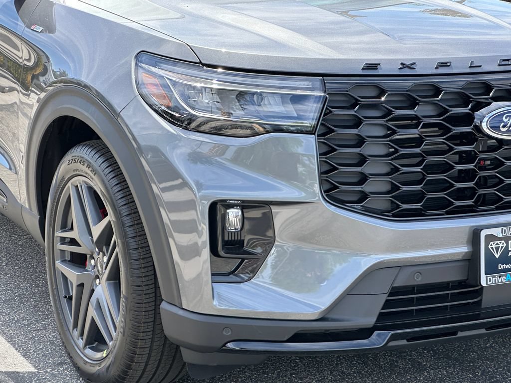 New 2026 Ford Explorer ST-Line w/ ST-Line Street Pack RWD image 14