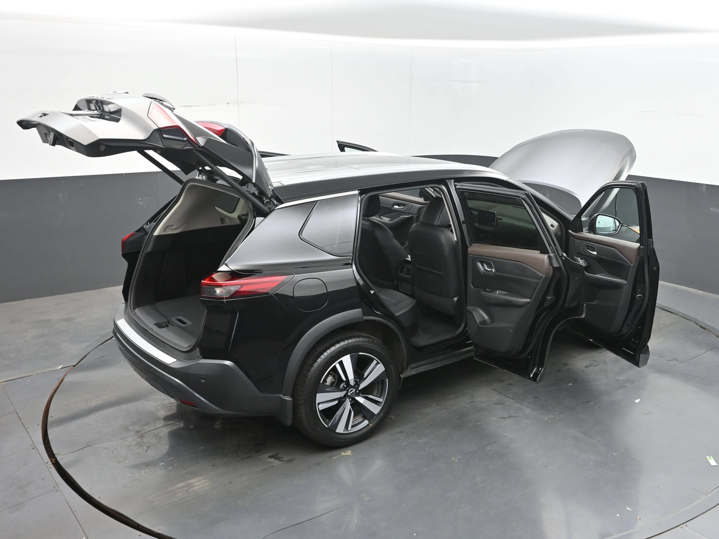 Used 2023 Nissan Rogue SL AWD/4WD image 40