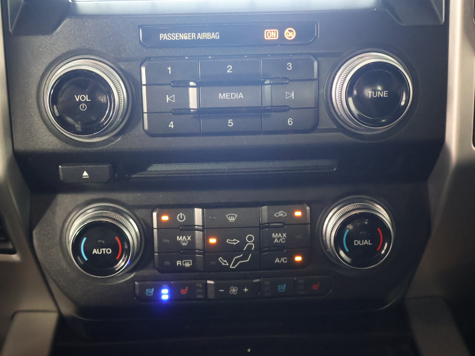 Used 2017 Ford F250 4x4 Crew Cab Super Duty image 50