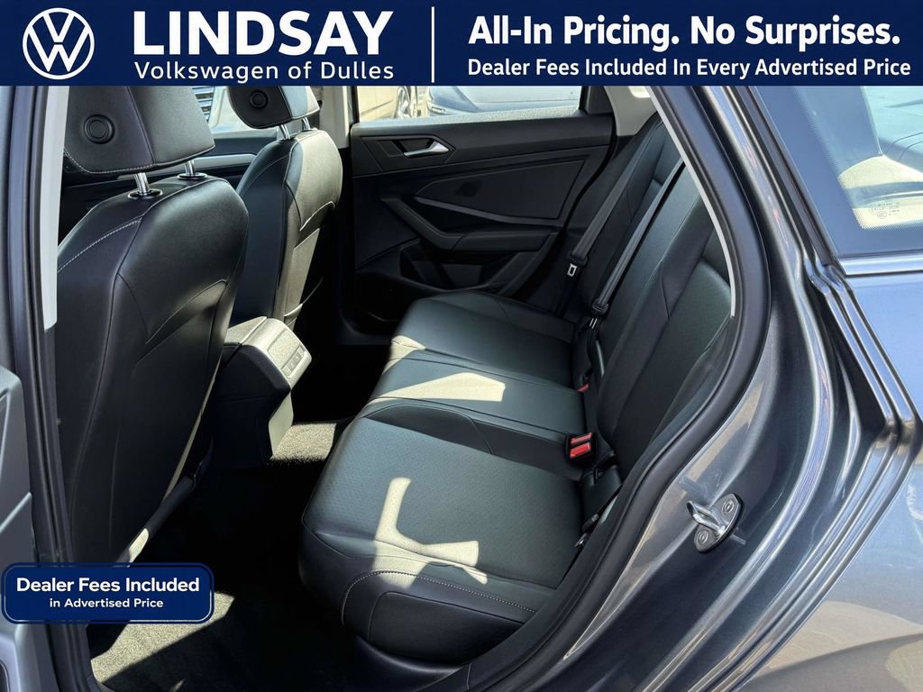 Used 2019 Volkswagen Jetta SE FWD image 12