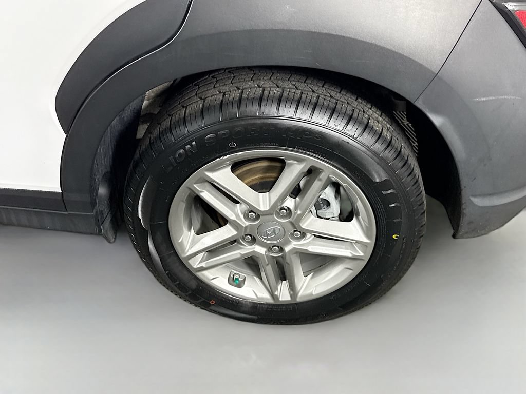 Certified 2023 Hyundai Kona SE w/ Cargo Package FWD image 32