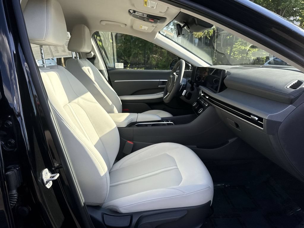 Used 2025 Hyundai Sonata SEL AWD/4WD image 25