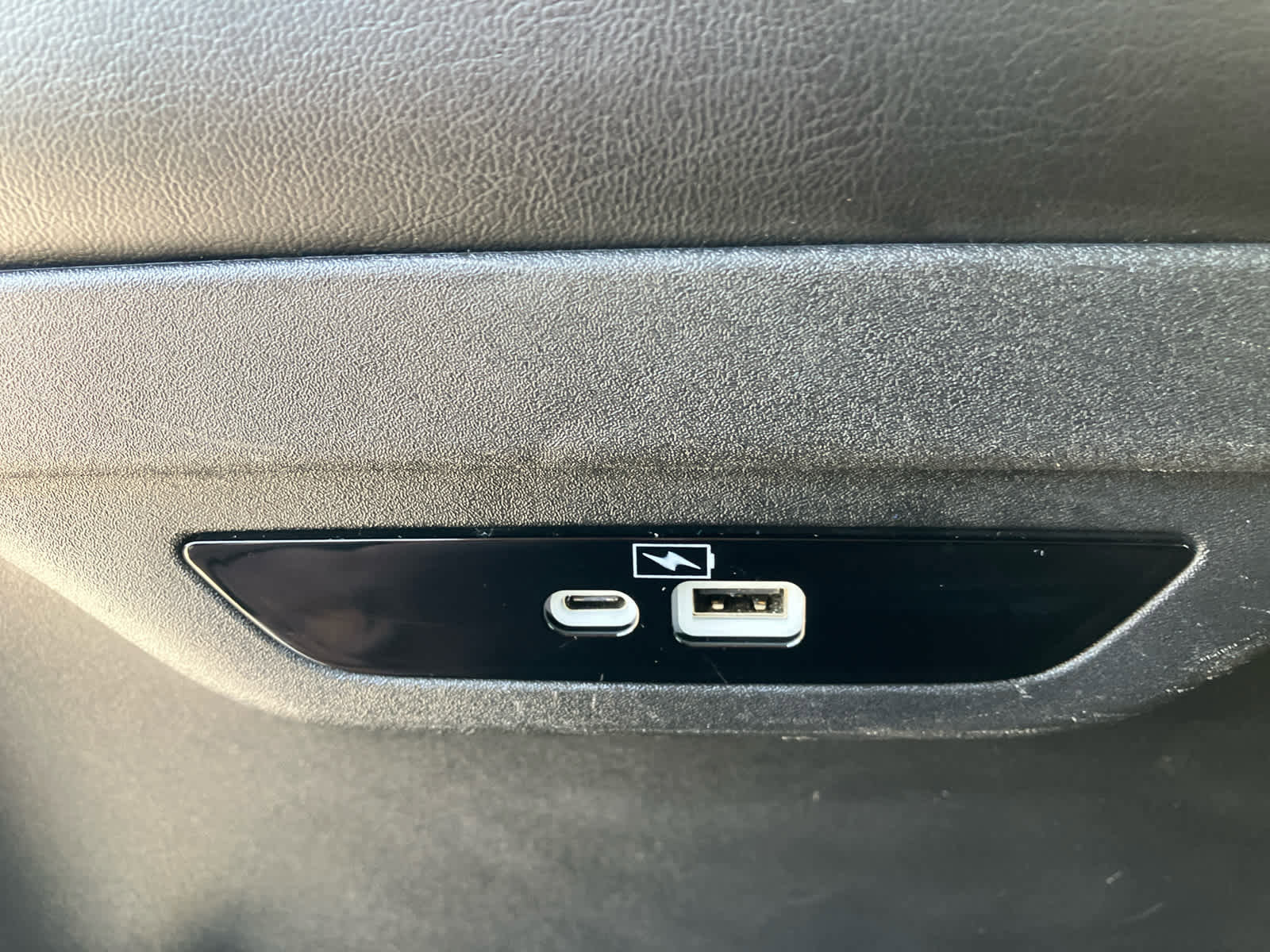 Used 2023 Chrysler Pacifica Touring-L image 34