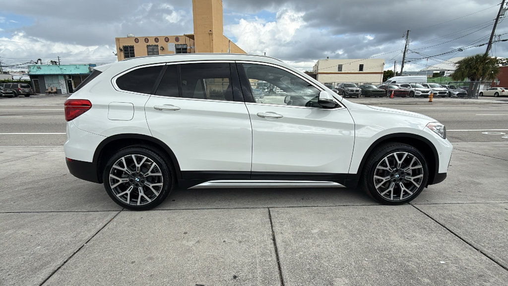 Used 2022 BMW X1 sDrive28i w/ Convenience Package FWD image 16