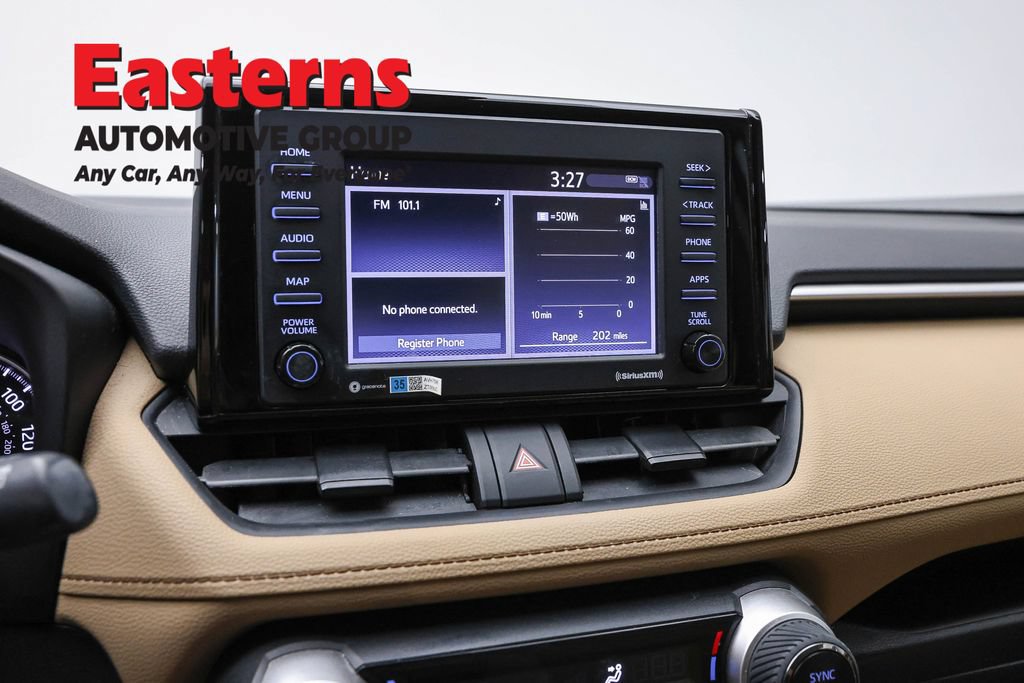 Used 2021 Toyota RAV4 LE w/ Carpet Mat Package (TMS) AWD/4WD image 19
