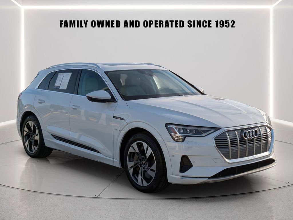 Used 2022 Audi e-tron Premium Plus w/ Premium Plus Package image 6