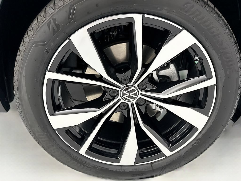 New 2026 Volkswagen Atlas SEL Premium R-Line AWD/4WD image 31