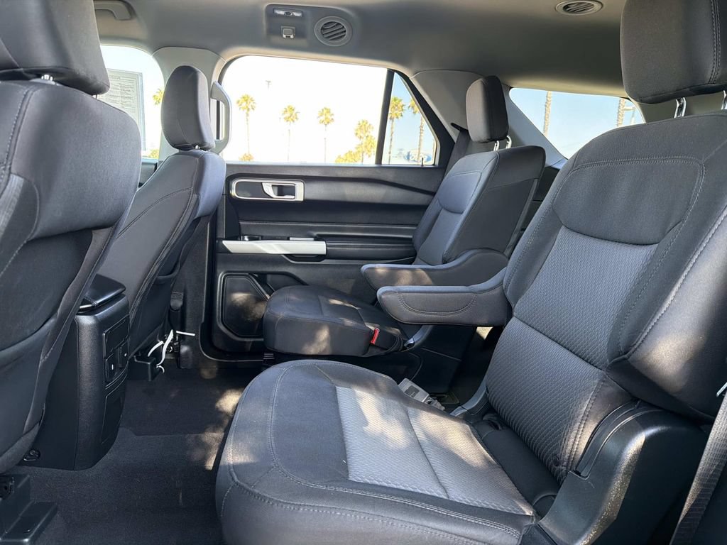 Certified 2023 Ford Explorer XLT RWD image 19