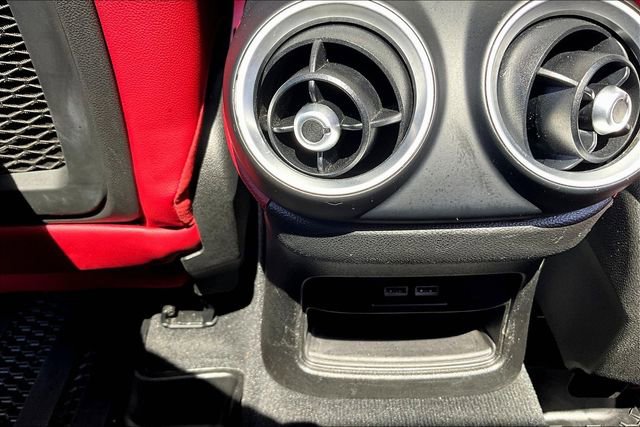 Used 2019 Alfa Romeo Stelvio w/ Nero Edizione image 10