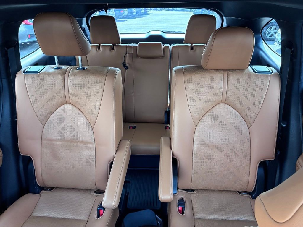 Used 2020 Toyota Highlander Platinum AWD/4WD image 18